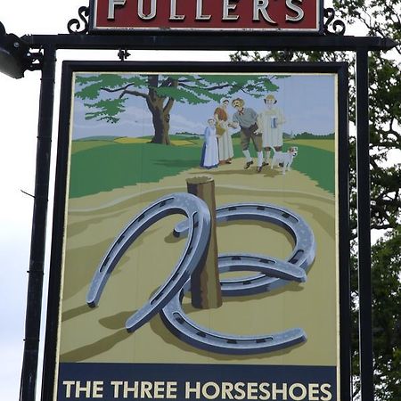 Hotel The Three Horseshoes Alton  Exteriér fotografie