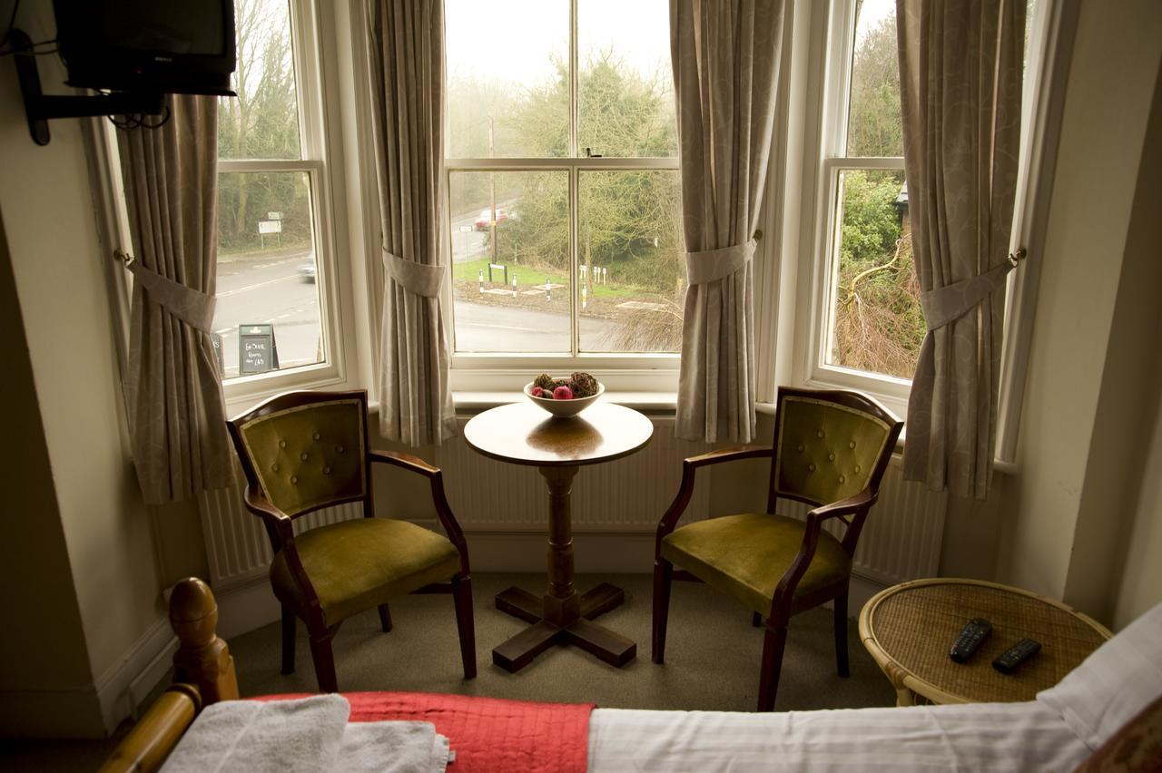 Hotel The Three Horseshoes Alton  Exteriér fotografie